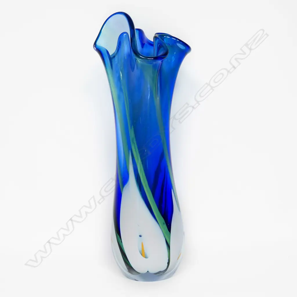Peter Viesnik art glass lily vase, Image 1++