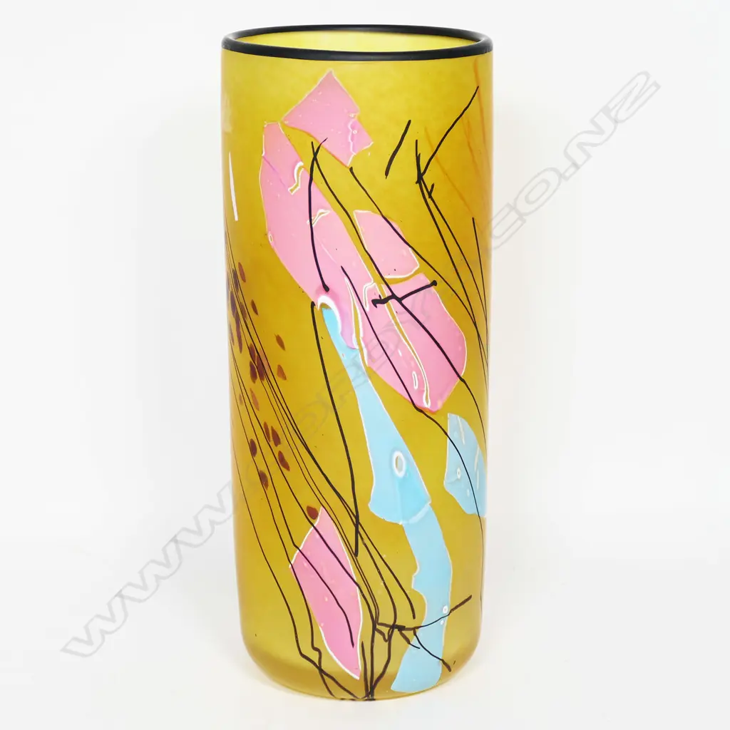 Studio art glass cylinder vase, Image 1++