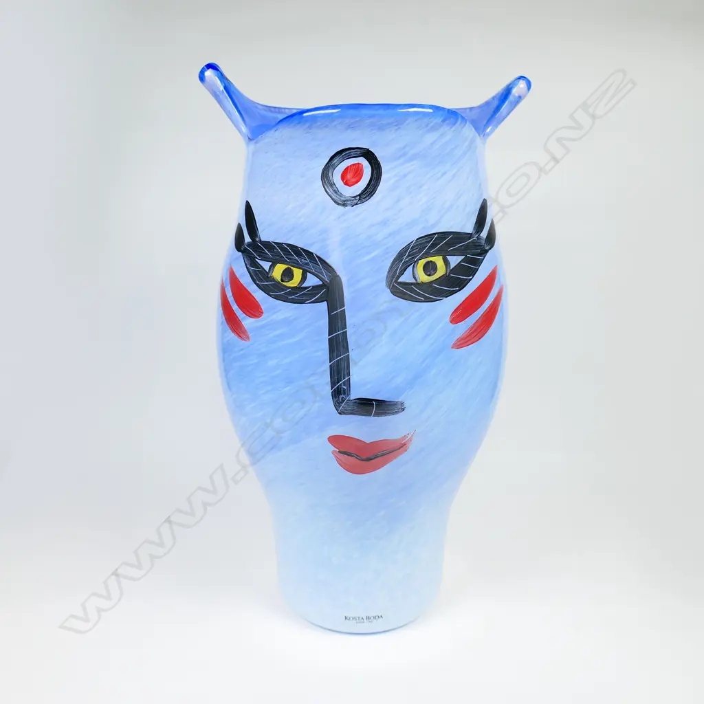 Kosta Boda 'Open Minds' art glass Face vase designed Ulrica Hydman Vallien, Image 1++