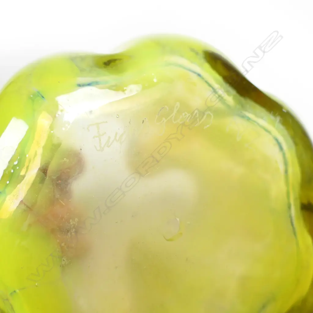 Fuchs Glass mottled yellow frilled vase, Image 1++