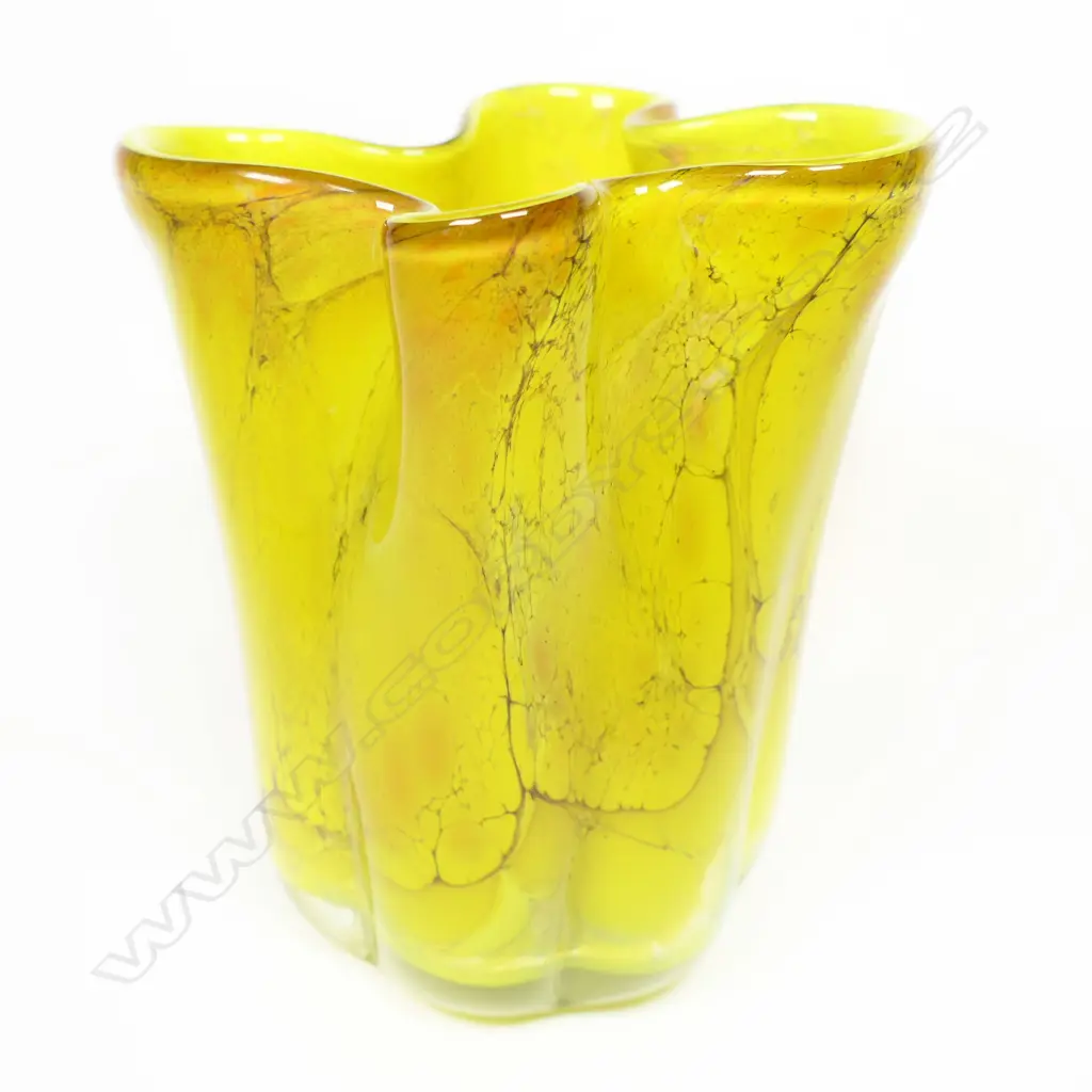 Fuchs Glass mottled yellow frilled vase, Image 1++