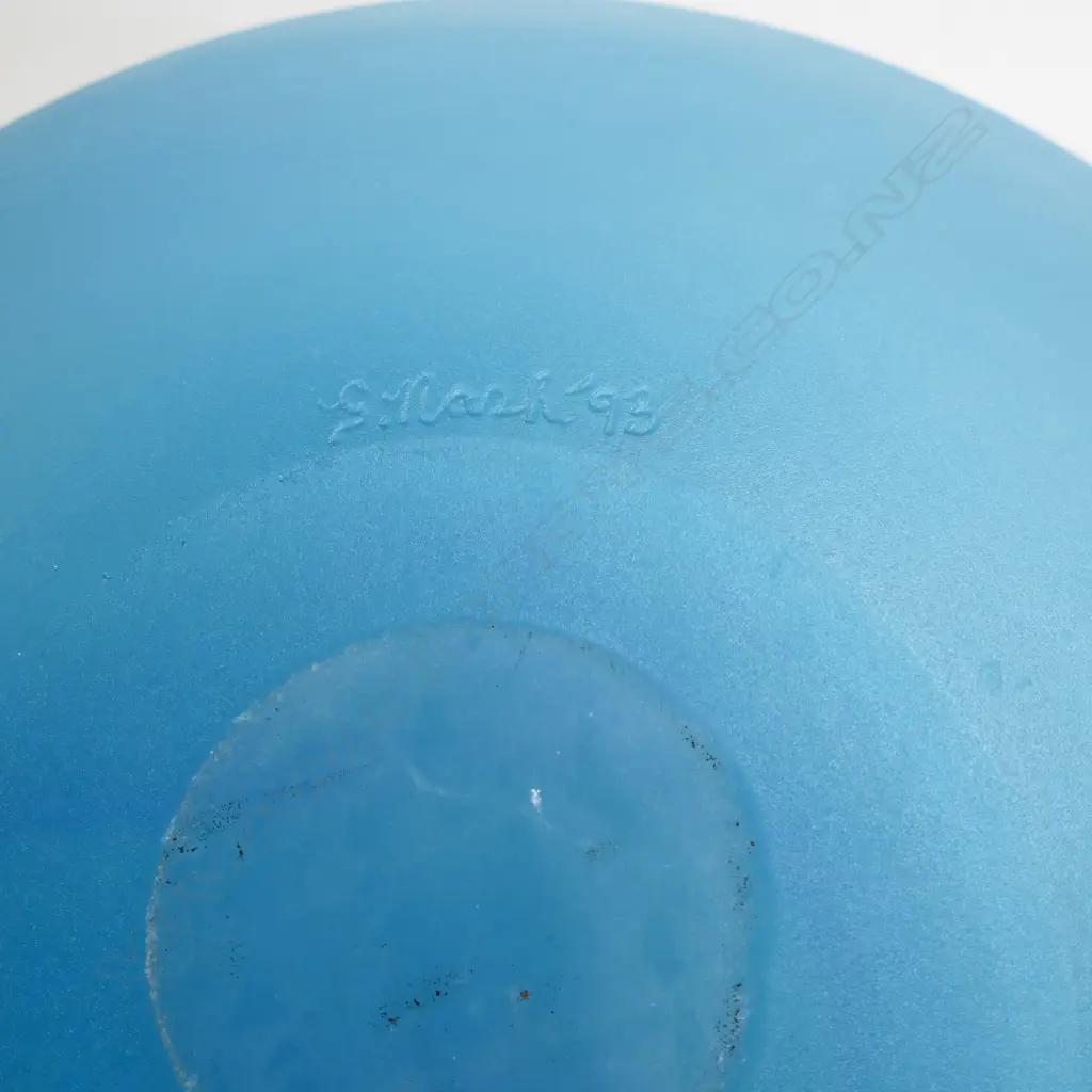 Garry Nash very large blue glass vase, Image 1++