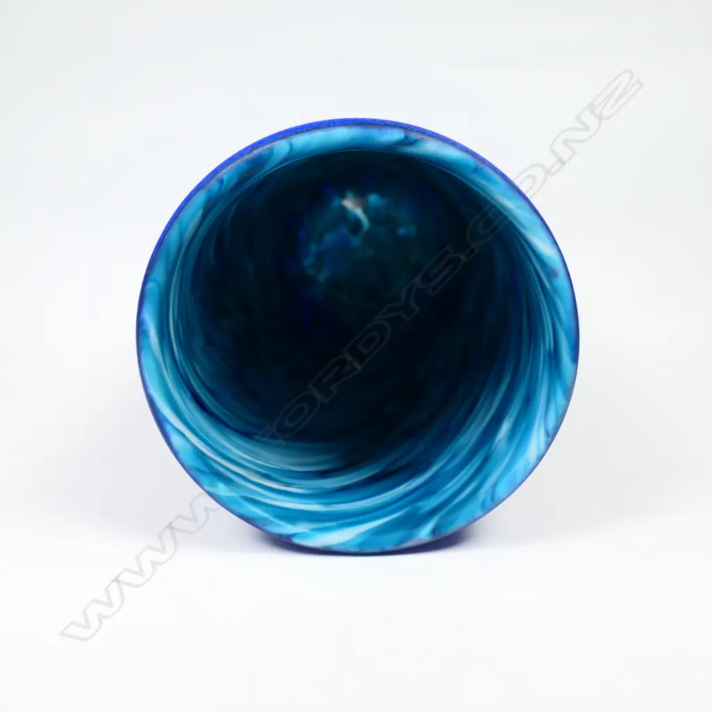 Garry Nash peacock blue engraved cylinder vase, Image 1++