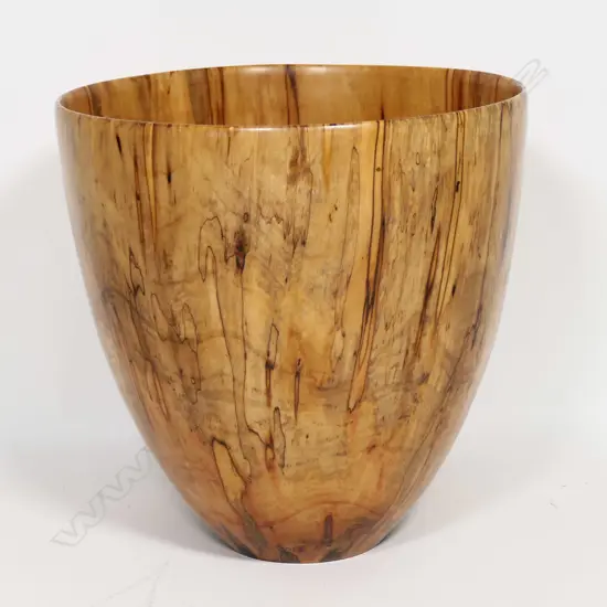 Philip Moulthrop (American b.1947) 'red leopard maple' large turned wooden vessel.