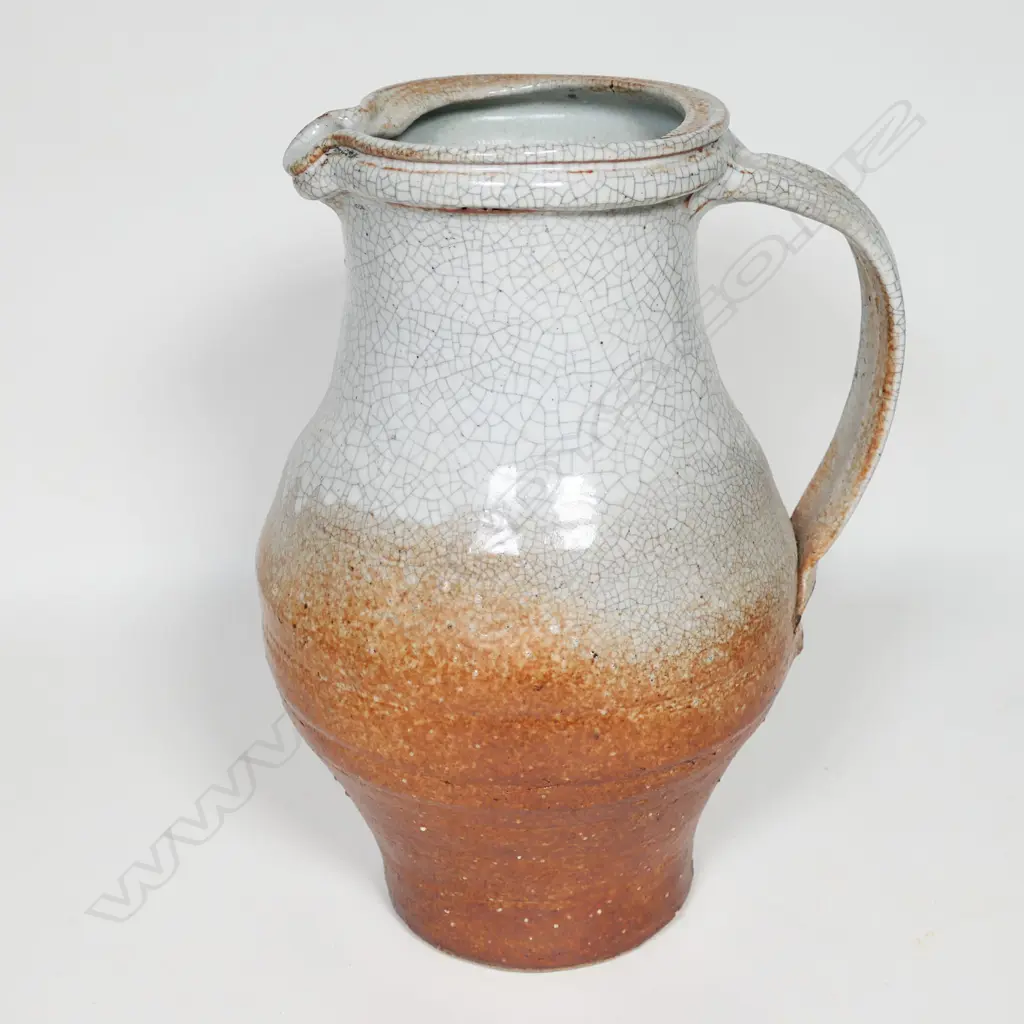 Len Castle tall shino glazed jug, Image 1++