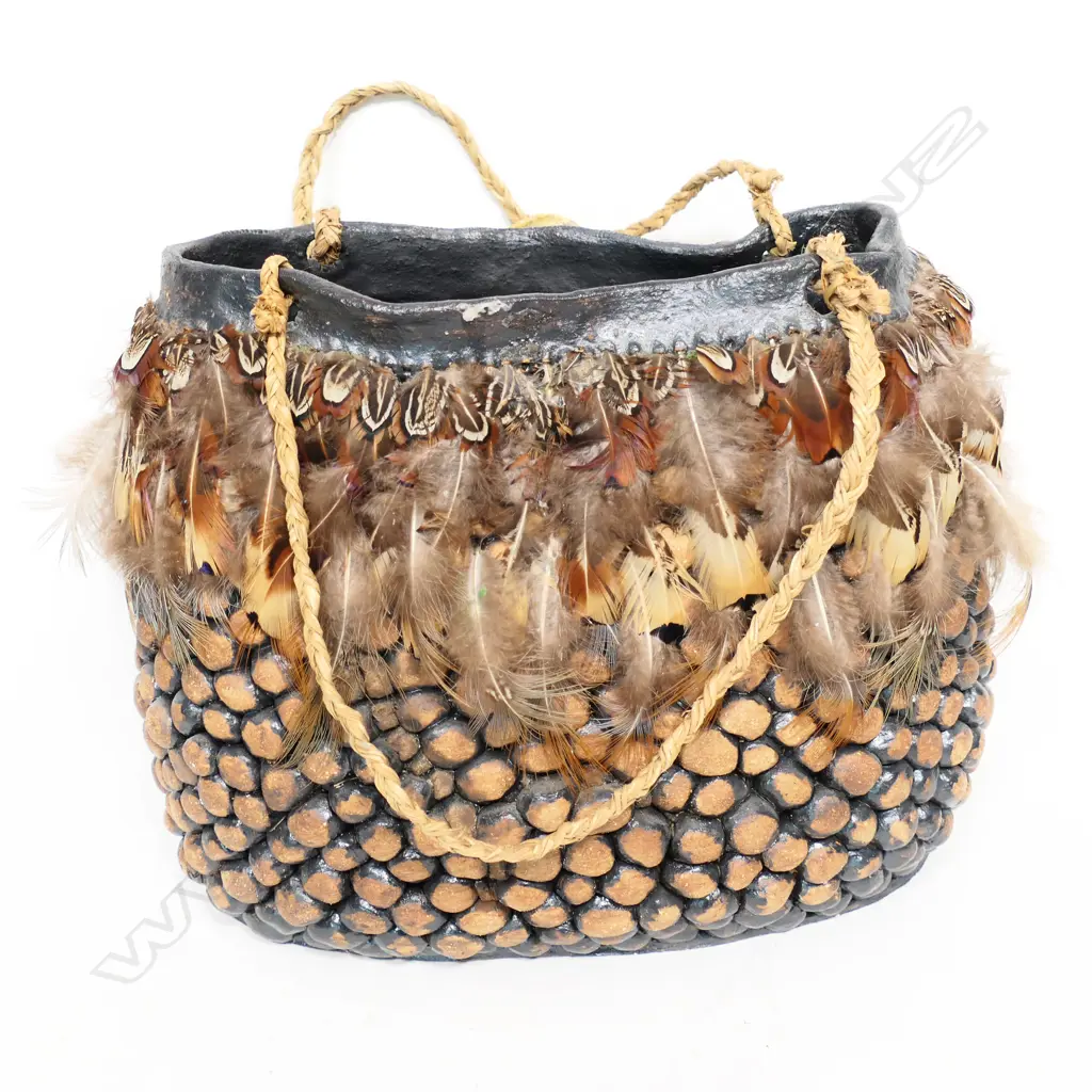 A Rod Davies (Fern Flat Pottery), studio kete, Image 1++