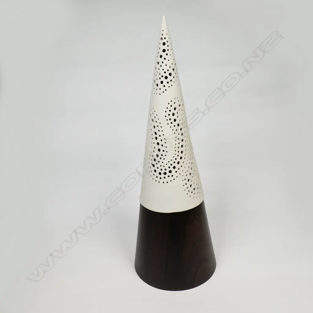 A Trudi Kroef Studio art porcelain cone on hardwood, Image 1++
