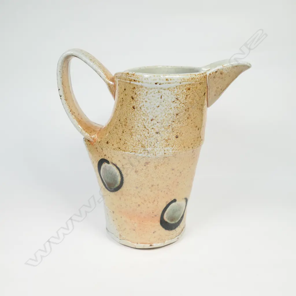 Duncan Shearer beaked lipped jug, Image 1++