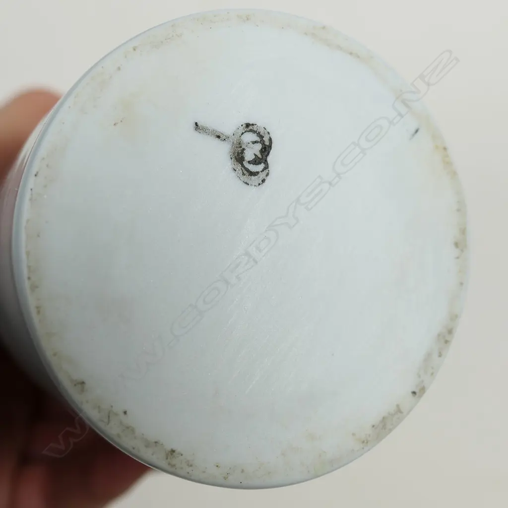 Set of three Richard Naylor ceramic cones, Image 1++
