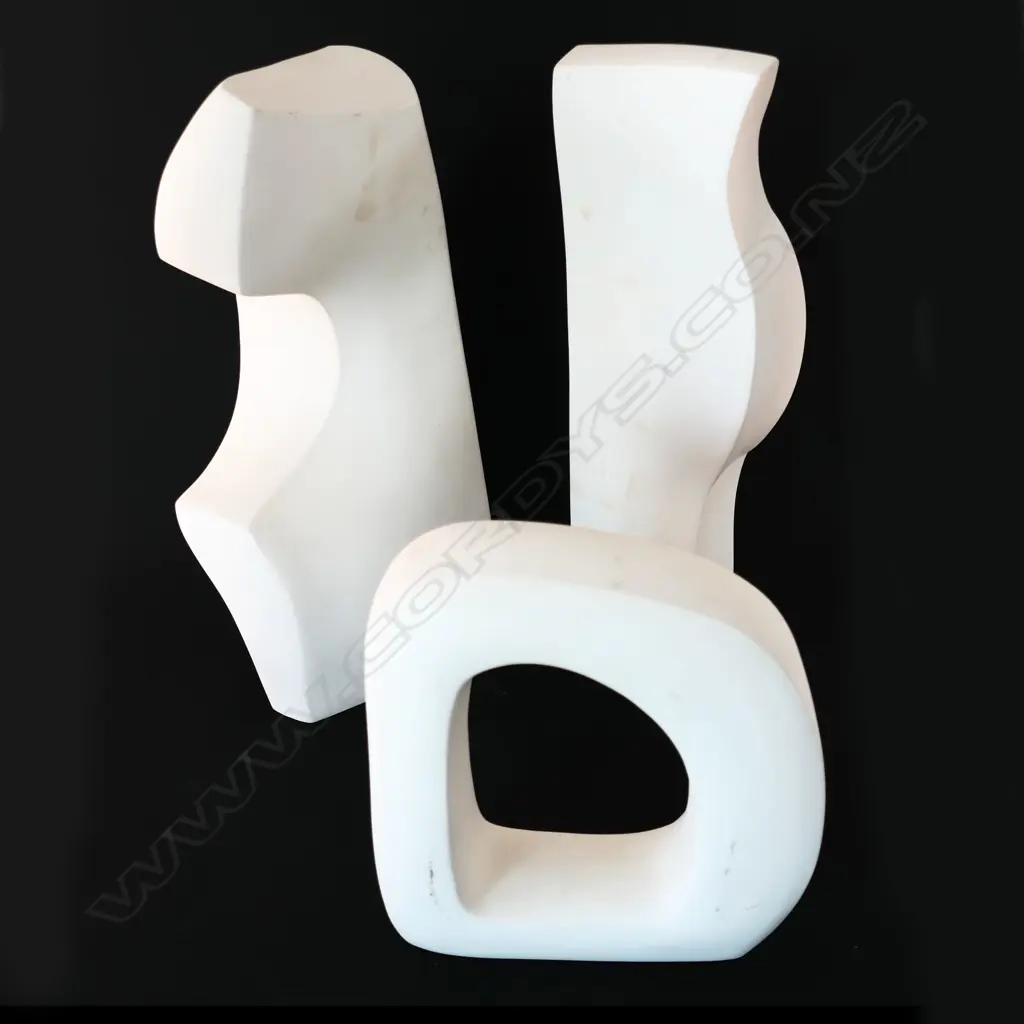 Set of three Henry Moore style ceramic sculptures, Image 1++