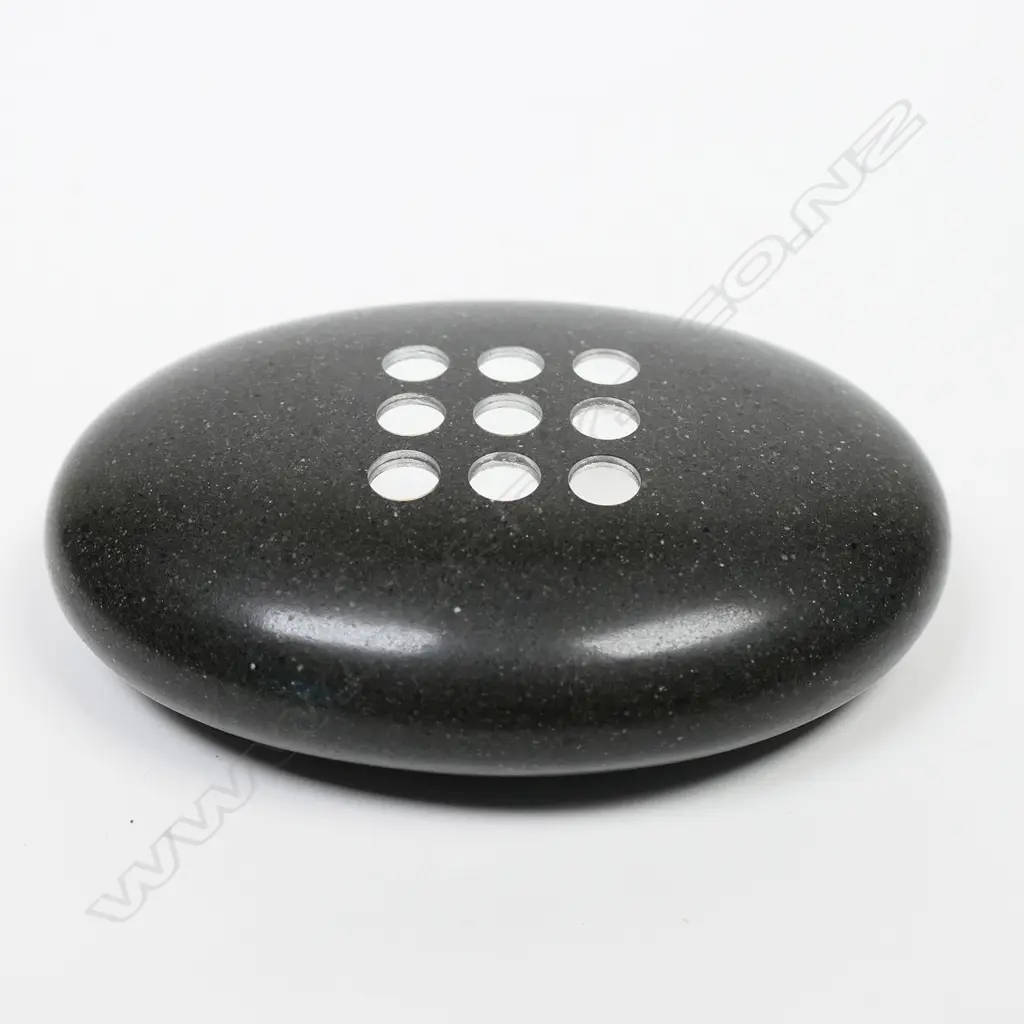 John Edgar flat oval stone, Image 1++