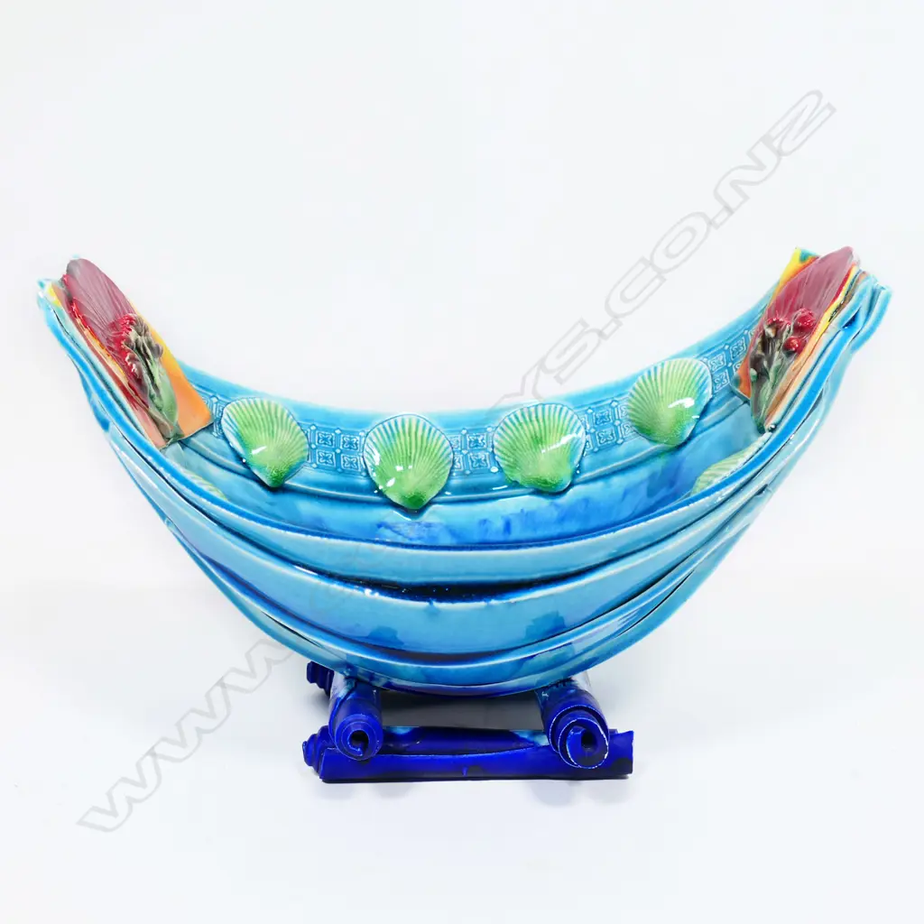 Katie Gold pottery cradled bowl, Image 1++