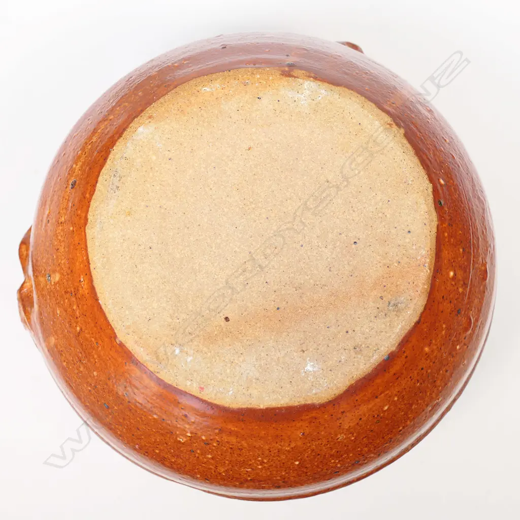 A large shino glaze storage jar, Image 1++