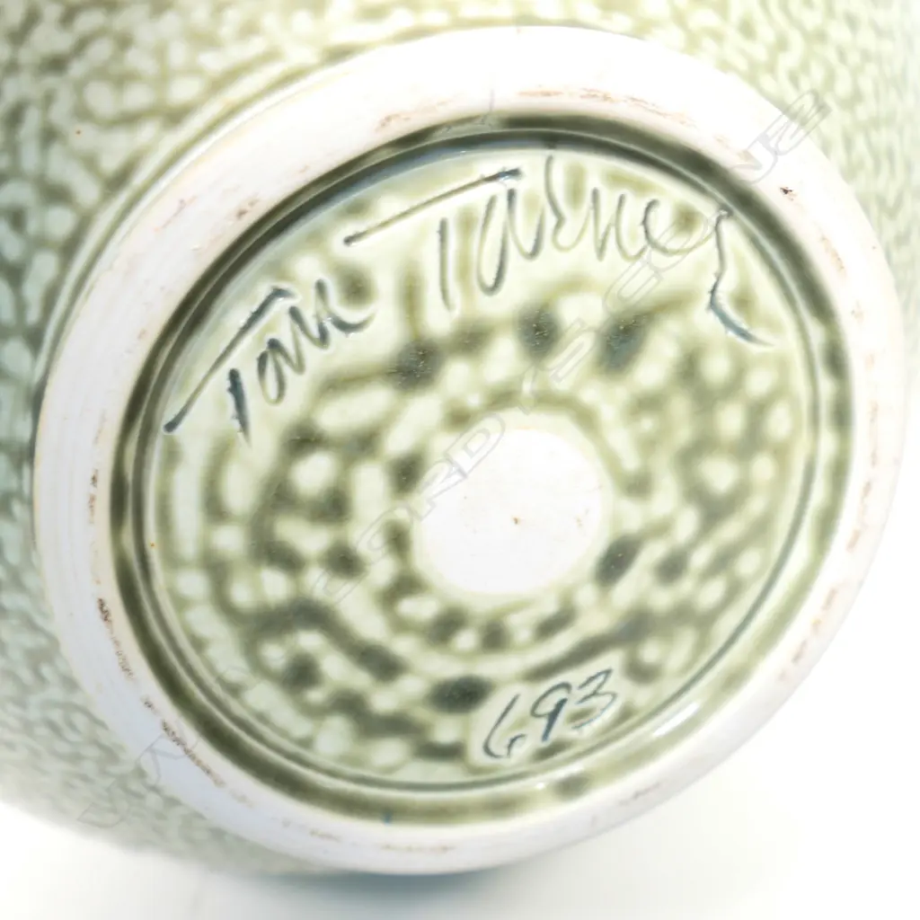 Tom Turner (U.S.A.) large salt glaze vase, Image 1++