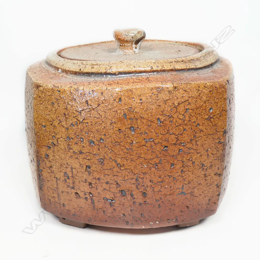 Peter Alger substantial lidded storage vessel, Image 1++
