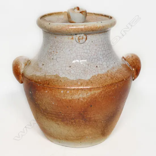 Andrew Van der Putten shino glaze lidded jar,