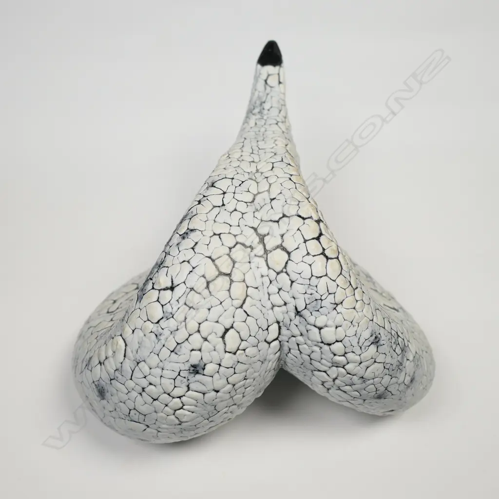 Rick Rudd sculpted vessel, Image 1++