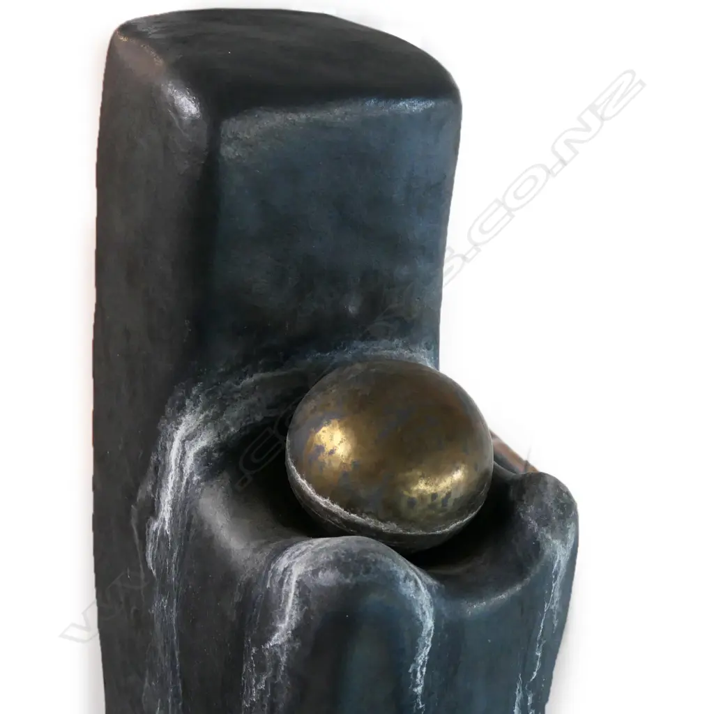RICK RUDD LGE FLOOR STANDING BLACK SCULPTURAL WATER FEATURE Image 1++