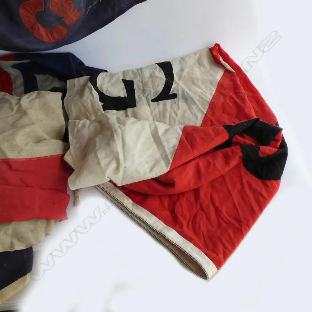 5 VINTAGE SHIPPING AND AIR NZ FLAGS ? Image 1++