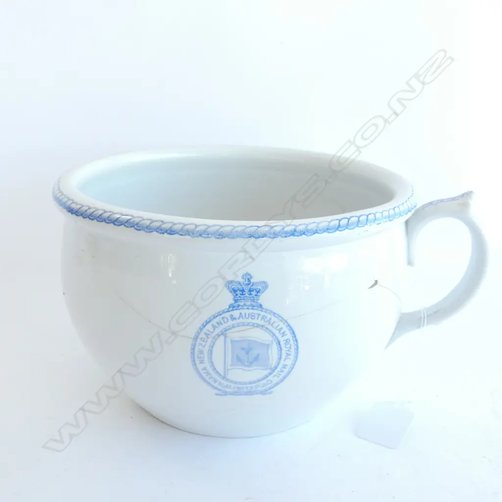 PANAMA NEW ZEALAND & AUSTRALIAN ROYAL MAIL BLUE & WHITE CHAMBER POT - DIA 190MM Image 1++