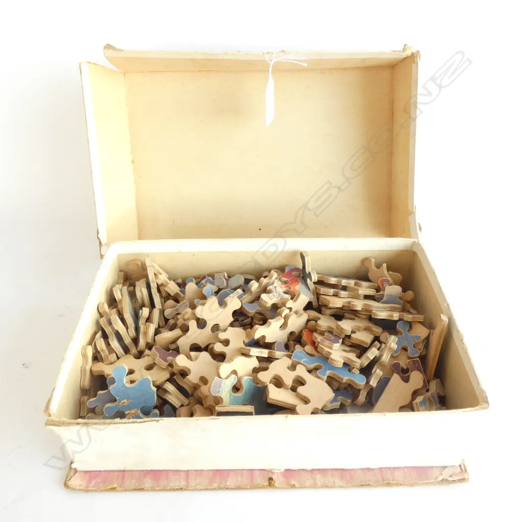 CUNARD LINE RMS QUEEN MARY 200PC WOODEN JIGSAW PUZZLE IN ORIGINAL BOX     Image 1++