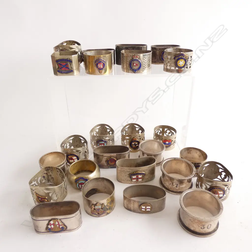 BOX LOT ASST VINTAGE SHIPPING NAPKIN RINGS  Image 1++