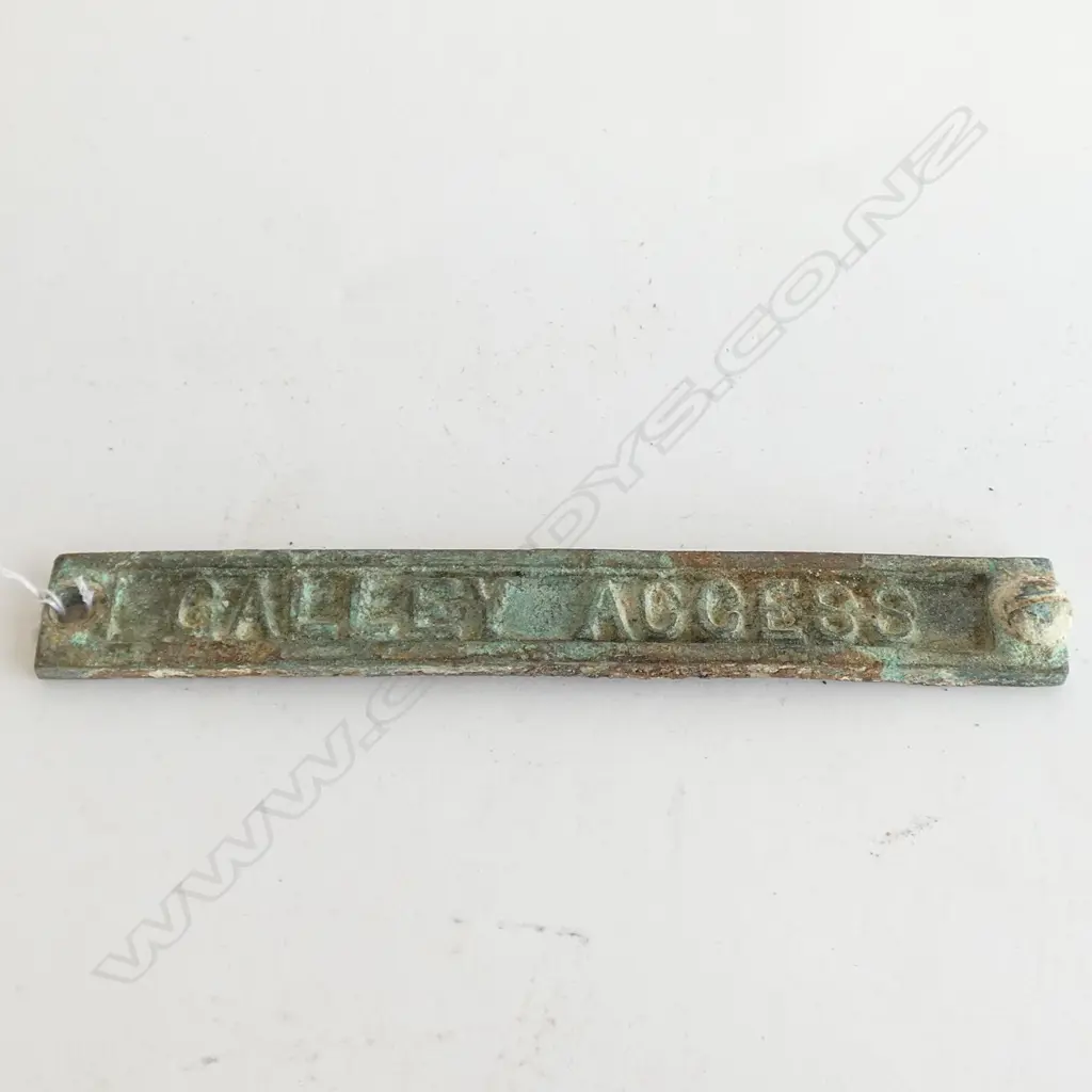 OLD SHIPS SIGN BRASS SIGN- 'GALLEY ACCESS' - GREEN VERDIGRIS L. 170MM Image 1++