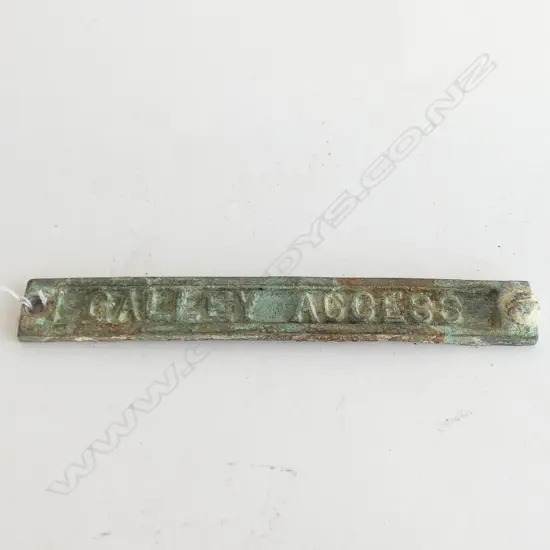 OLD SHIPS SIGN BRASS SIGN- 'GALLEY ACCESS' - GREEN VERDIGRIS L. 170MM