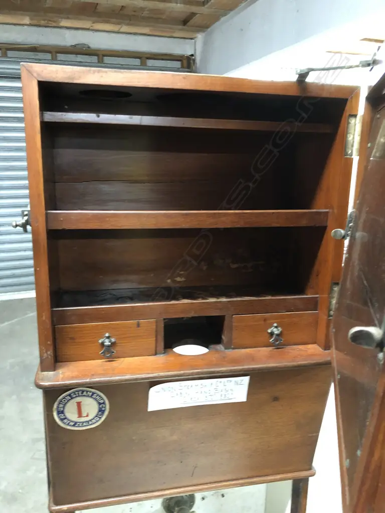USSCo LTD CABIN WASH CABINET W BASIN  Image 1++