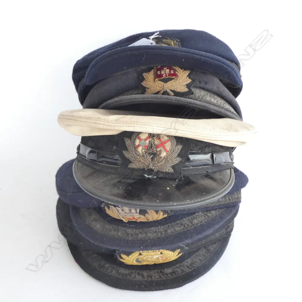 5 ASST, VINTAGE SHIPS CAPS / VEST & JUMPER  Image 1++