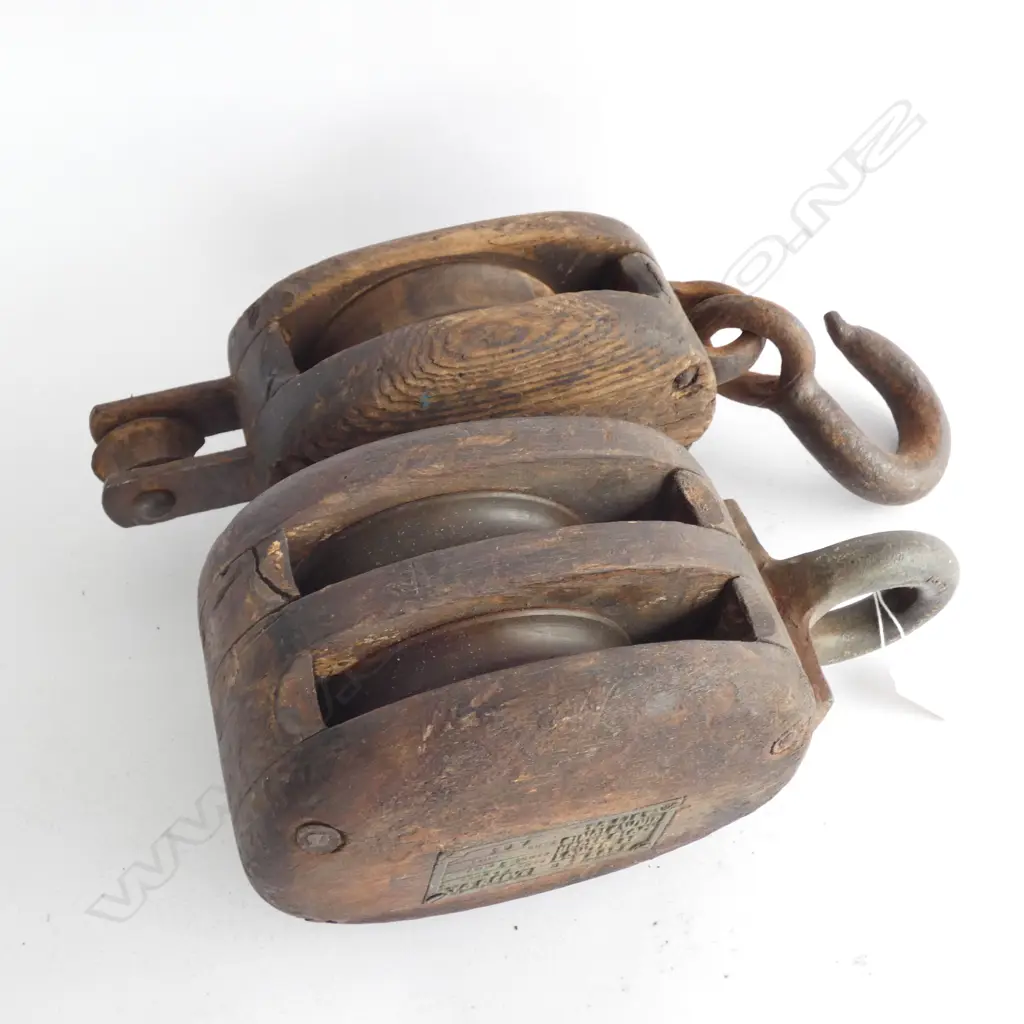 PR OLD WOODEN & IRON PULLEYS  L.210MM Image 1++