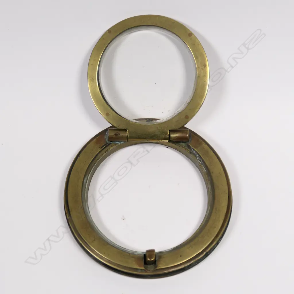 Early 20thC windscreen small viewing porthole, Image 1++