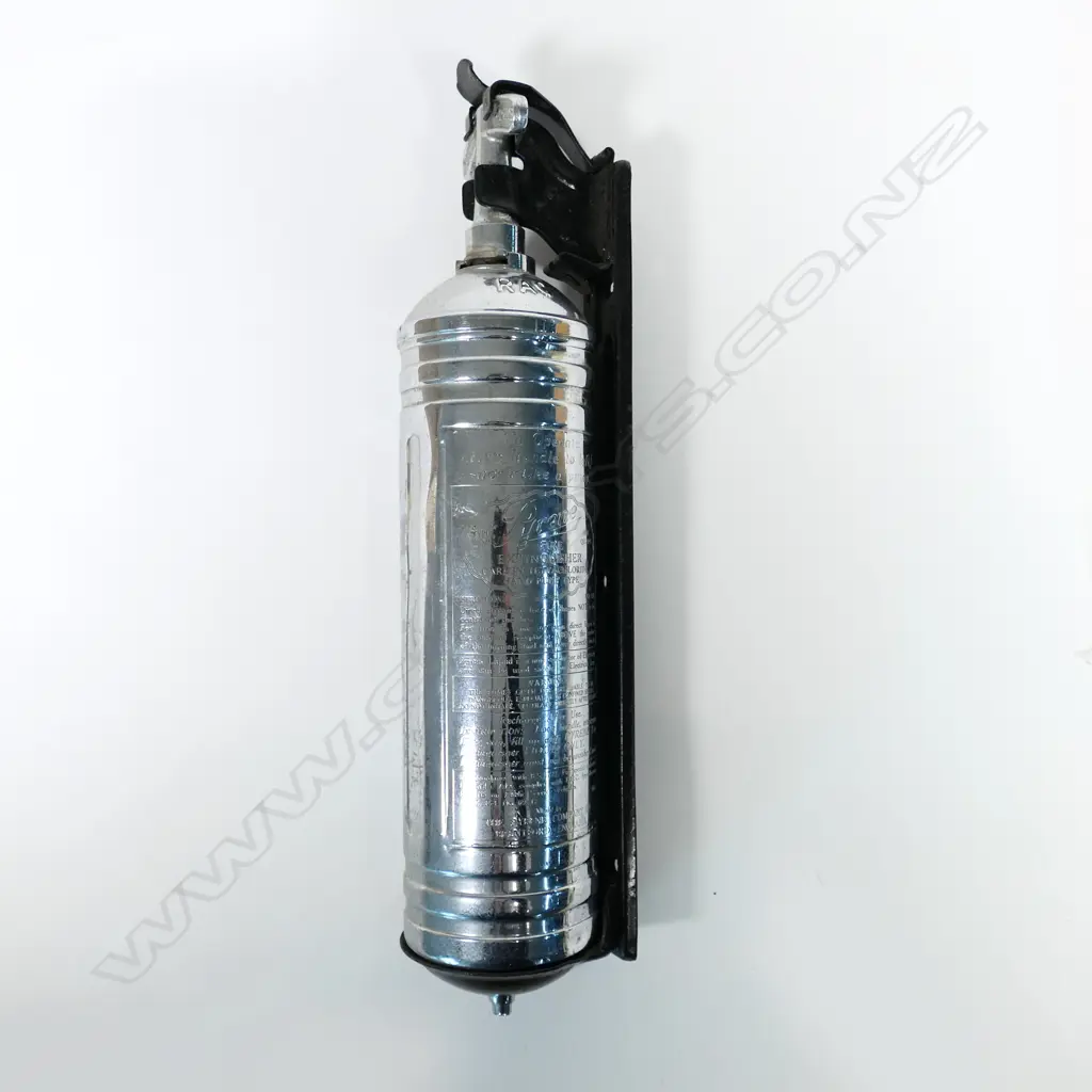 Offical RAC fire extinguisher with bracket for a motorcycle patrol sidecar, Image 1++