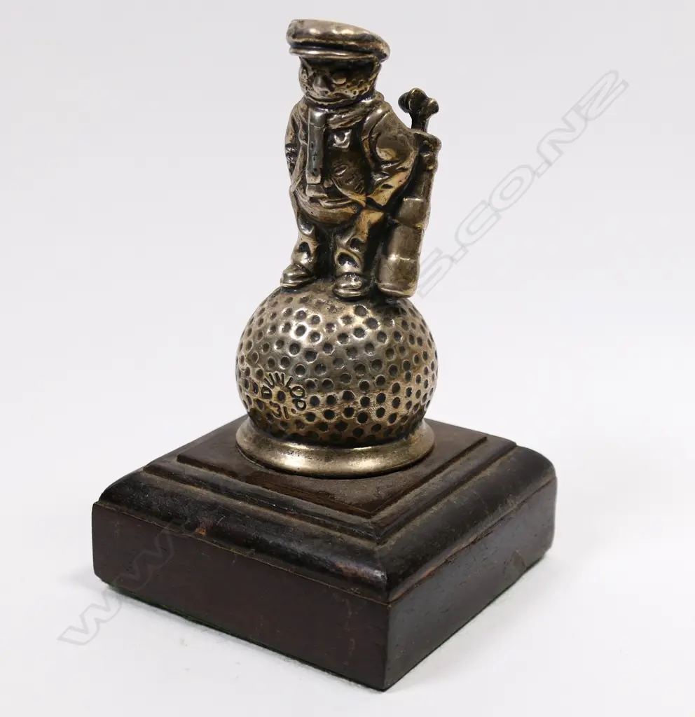 Chromed early 20thC Dunlop golfer car mascot, Image 1++