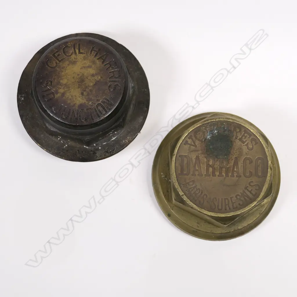 two early named 20thC vintage bronze/brass car hubcap nuts, Image 1++