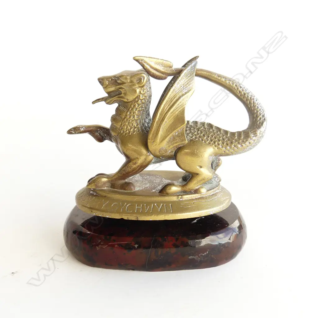 Welsh dragon car mascot commissioned by Disraeli, Image 1++