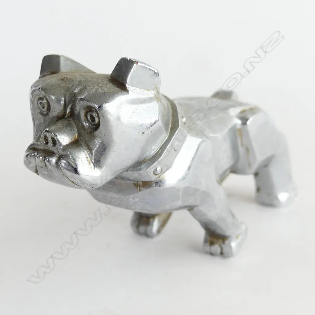 Chromed Mack bulldog mascot, Image 1++