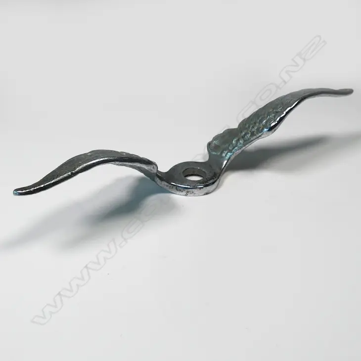 Chrome 'Speed Wings' for car mascot or temperature gauge, Image 1++