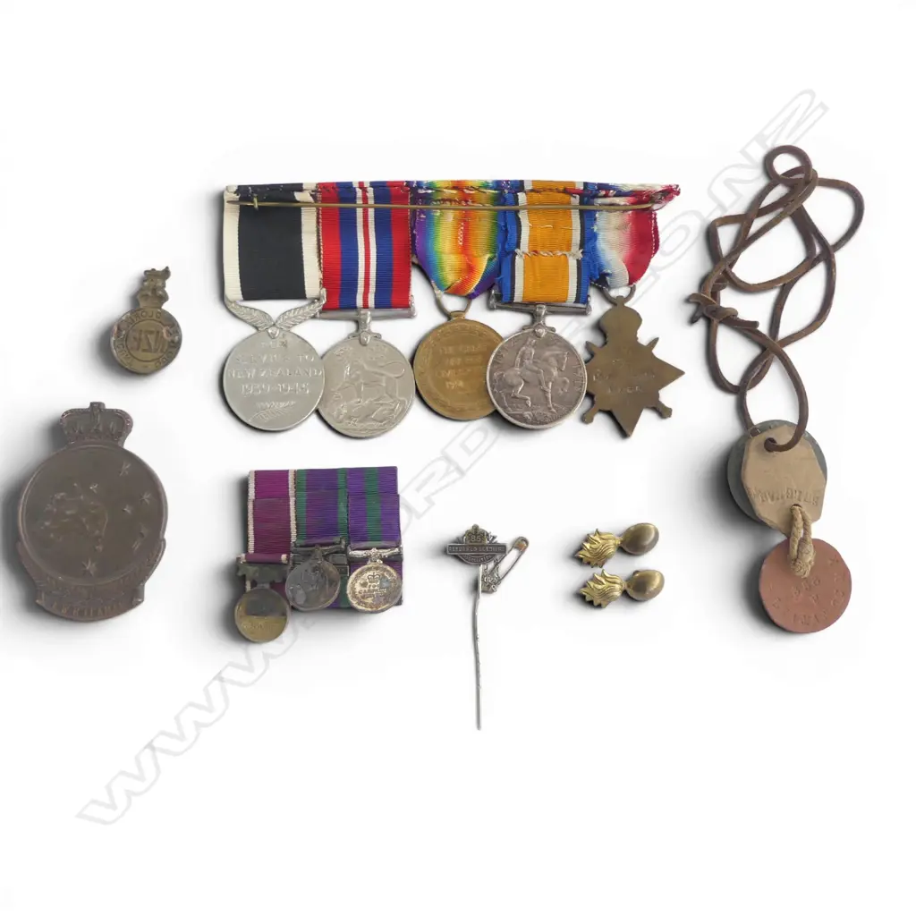 WW1/WW2 ANZAC trio & pair; medallion; insignia; tags and badges; plus miniatures trio of Malay/Borneo medals to a Gallipoli sharpshooter (also see following lot), Image 1++