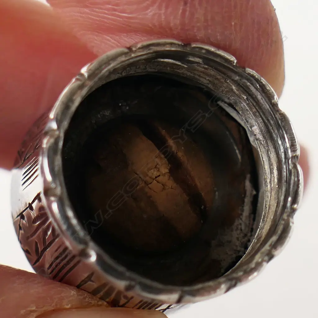 Rare Shooting Match Trophy sterling silver pocket flask by William Augustine Shanly (NZ silversmith) to the short lived Napier Engineer Volunteers inaugural meeting prize winner, Image 1++