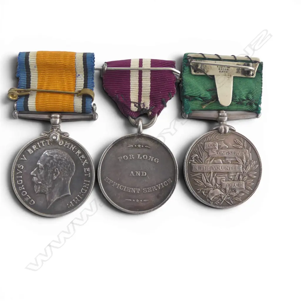 Singly issued BWM to S/Maj in the NZEF Samoan Relief Force, along with two Dunedin Highland Volunteers' Long Service Medals, Image 1++
