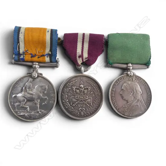 Singly issued BWM to S/Maj in the NZEF Samoan Relief Force, along with two Dunedin Highland Volunteers' Long Service Medals,