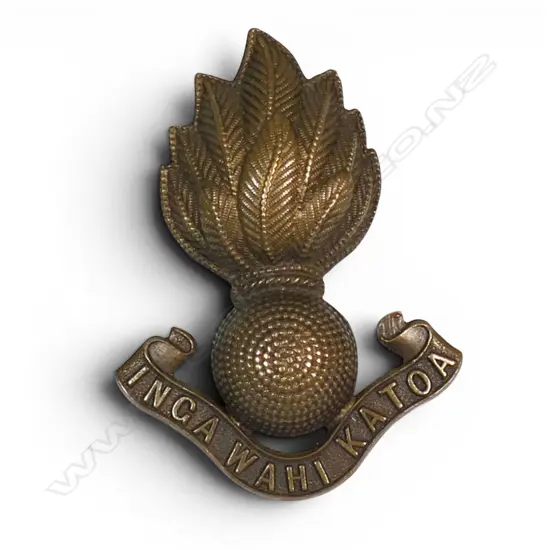 Rare TUNNELERS COY NZE COLLAR BADGE
