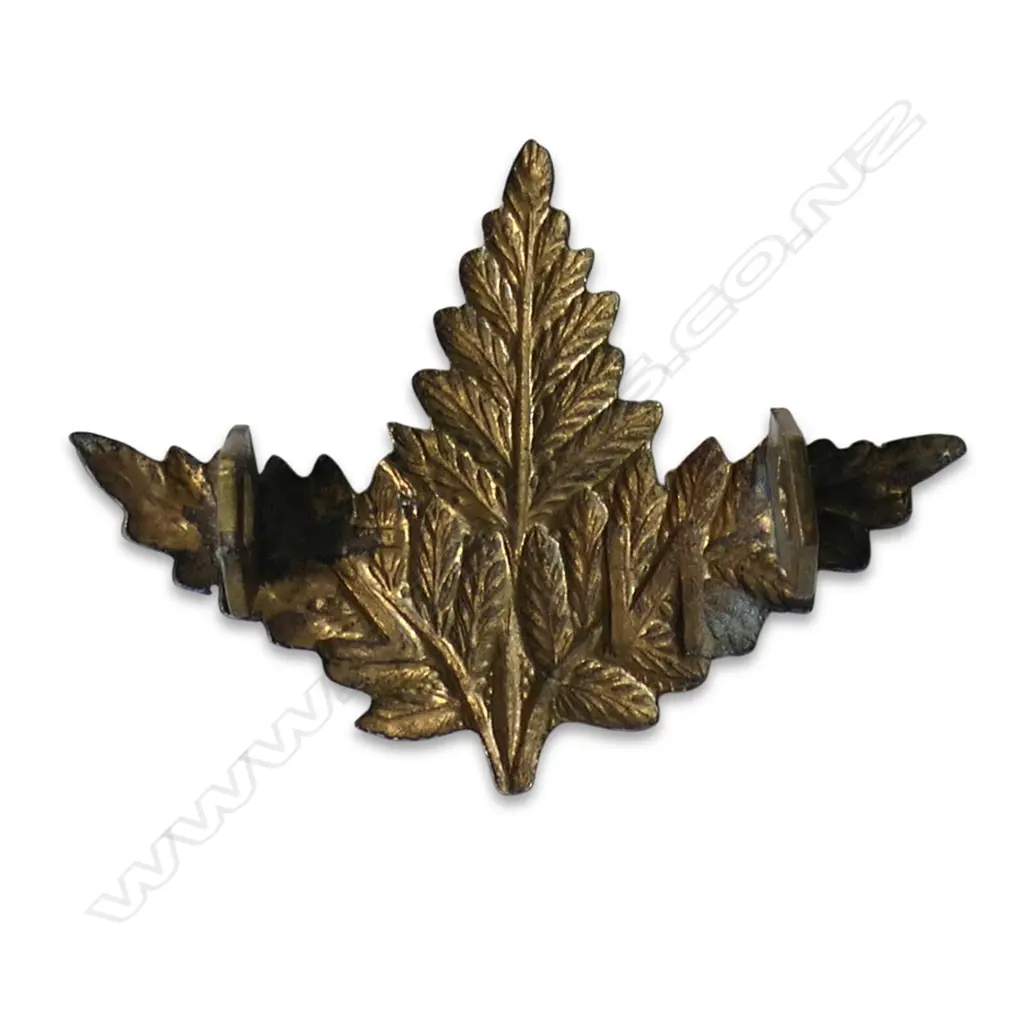 Triple Fern Pattern Cap/Collar Badge Image 1++