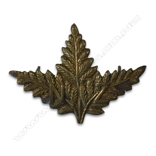 Triple Fern Pattern Cap/Collar Badge