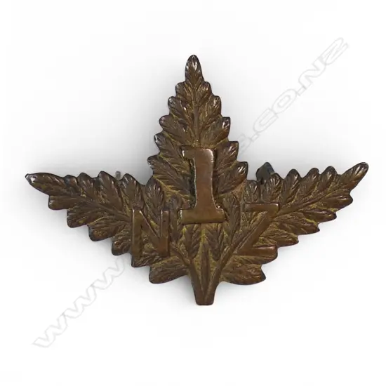 4/1 Oldham $450 Triple Fern Pattern No.1 Reinforcements Cap/Collar Badge