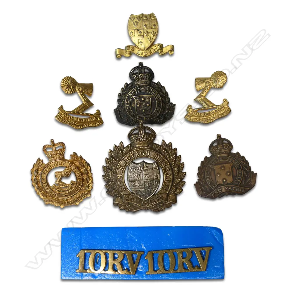 1st O.R.V. brass Shoulder Titles plus 4th Otago Hussars/N.O.R. and 3rd Auckland Regt. Cap and Collar Badges. (12/119 Oldham $300 total) Image 1++