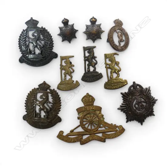 10 VARIOUS NZEF RIFLES, SIGNAL, ARTY & ASC CAP/COLLAR BADGES
