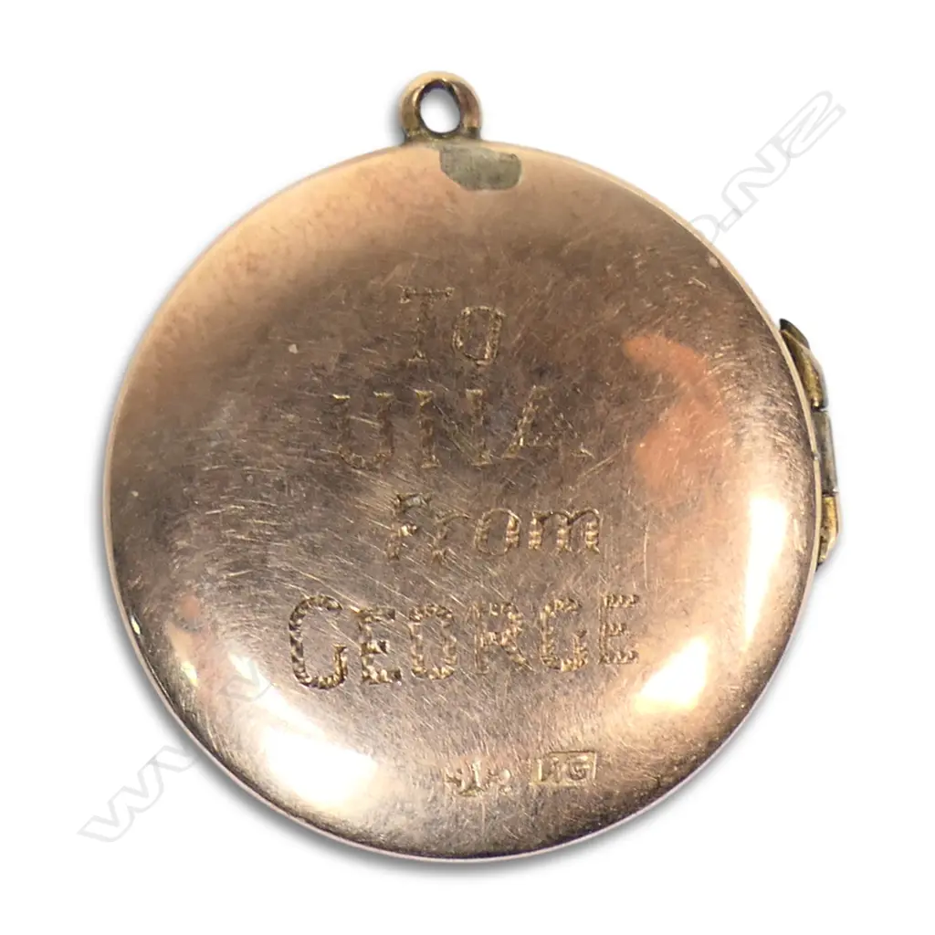 9ct GOLD RAF SWEETHEART LOCKET, APPROX 3.7gm Image 1++