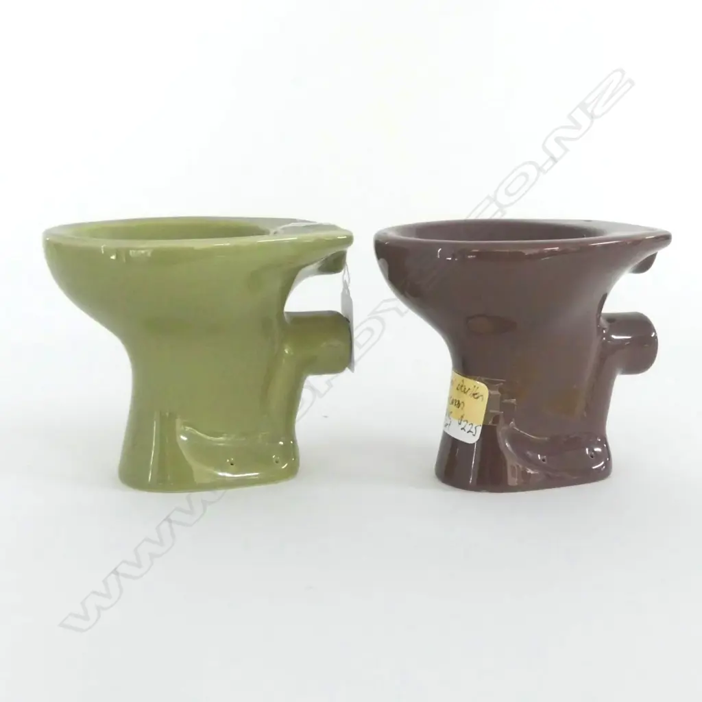 2 DOULTON TRADES SAMPLE SAGE GREEN & MUSHROOM TOILET PANS. H.100mm. Image 1++